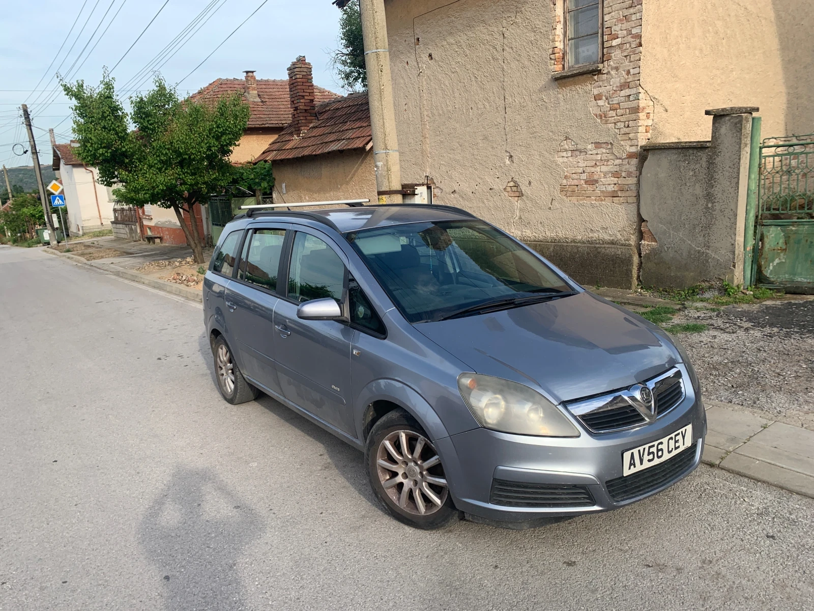 Opel Zafira B - изображение 4