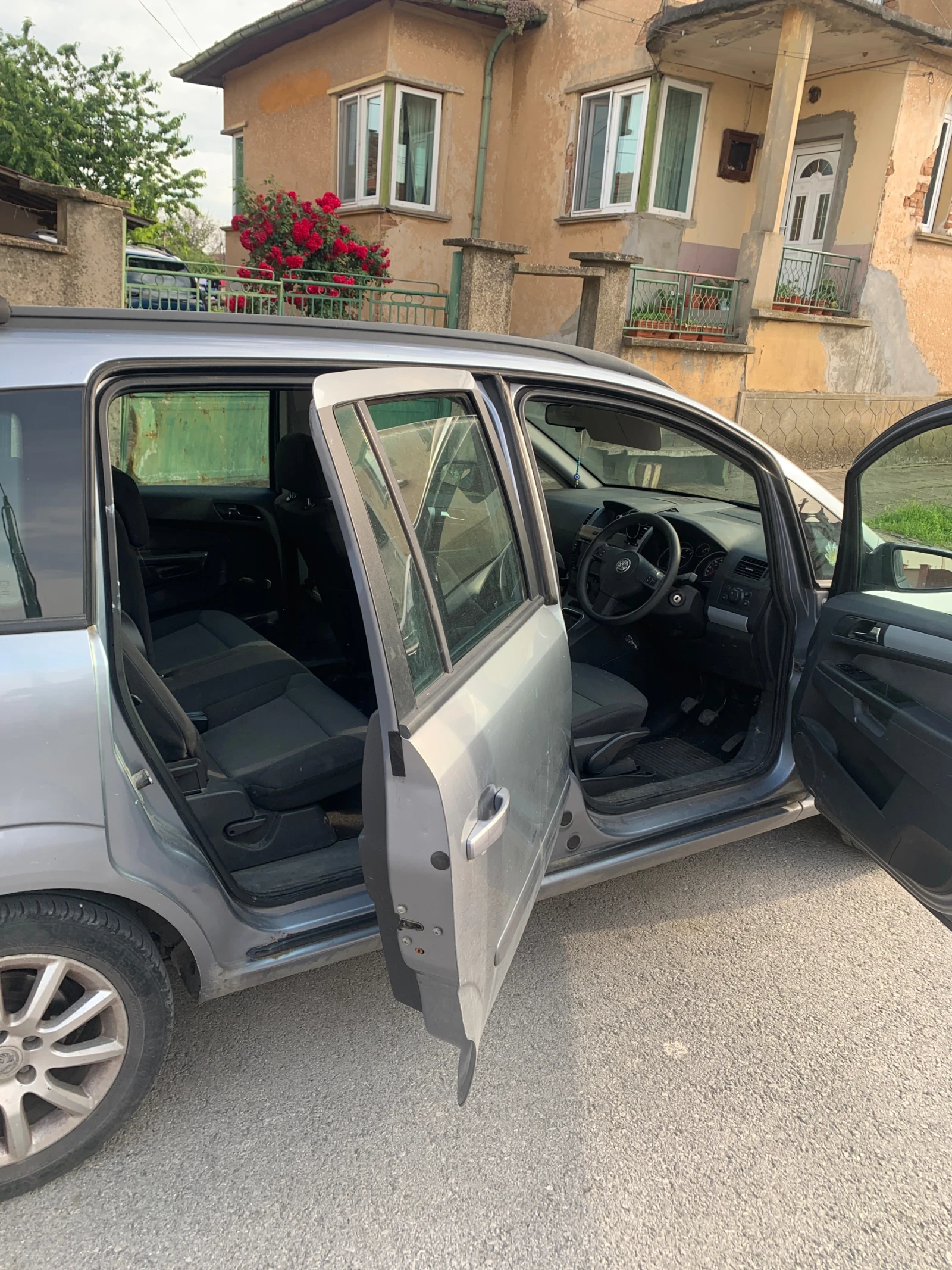 Opel Zafira B - изображение 6