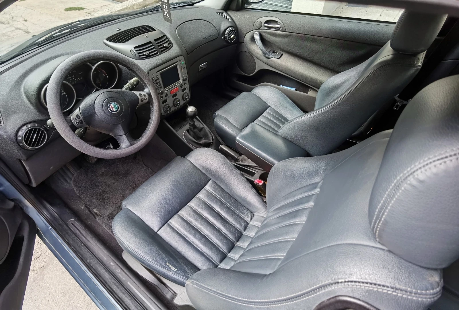 Alfa Romeo 147 1.9 JTD - изображение 8
