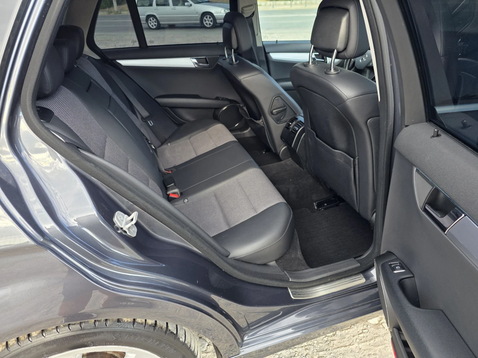 Mercedes-Benz C 220 2.2 CDI AUTOMATIC  | Mobile.bg — изображение 11