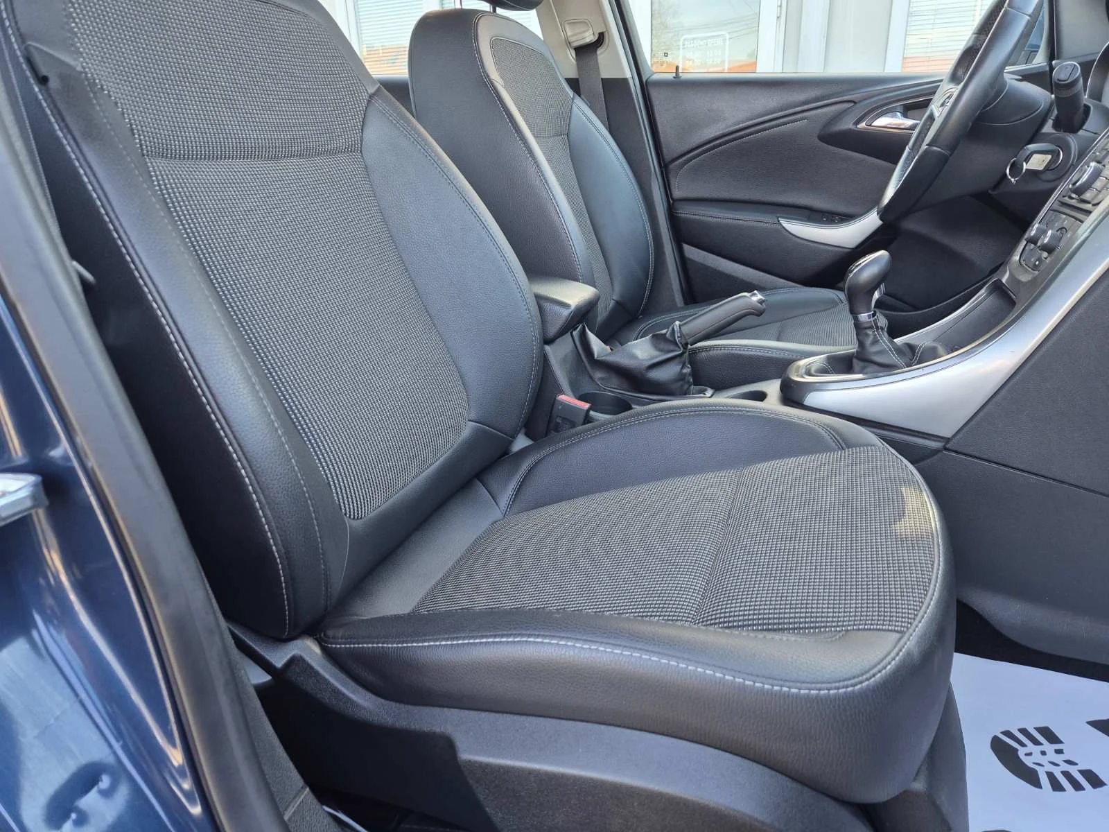 Opel Astra 1.4T-GPL-XENON-NAVI-FULL-COSMO, снимка 12 - Автомобили и джипове - 53829674