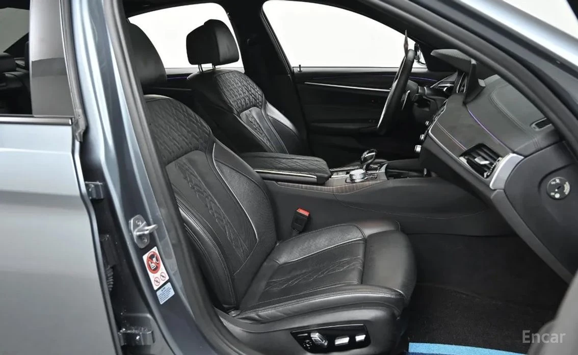 BMW 530 xDrive* M-Sport Plus* HEAD-UP* 360 CAM* ГЕНЕРАЦИЯ*, снимка 6 - Автомобили и джипове - 53862397