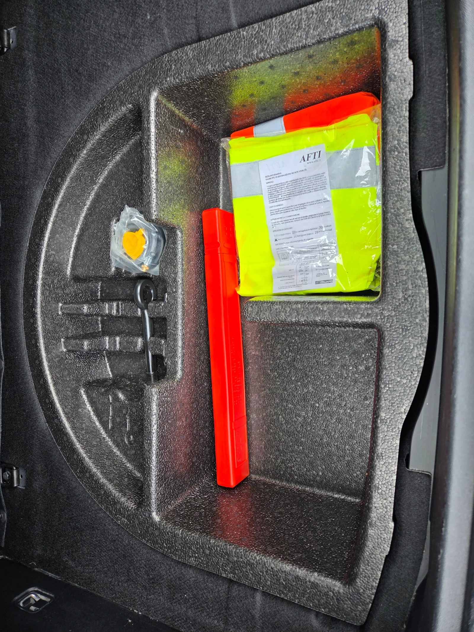 Hyundai Ix20 1.4 i   GPL    лизинг, снимка 12 - Автомобили и джипове - 53894925