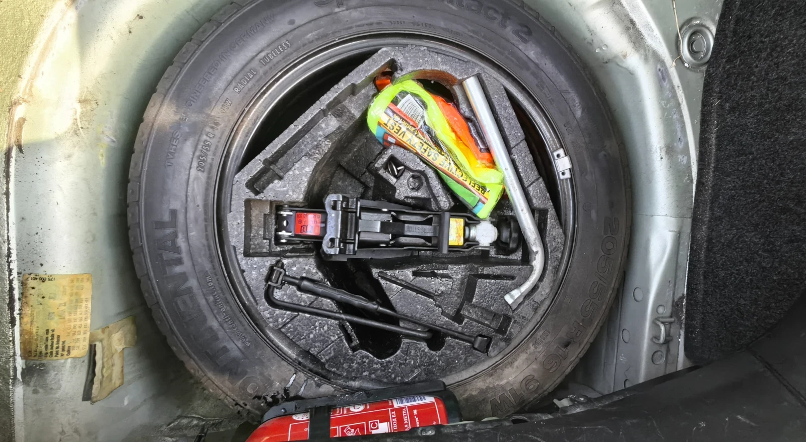 VW New beetle 1.9 TDI Face-lift , снимка 13 - Автомобили и джипове - 54194896