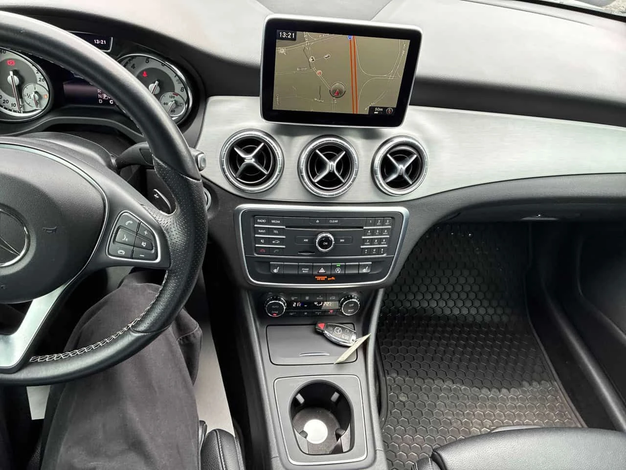 Mercedes-Benz CLA 250 | ПАМЕТ| ПОДГРЕВИ| CARFAX, снимка 10 - Автомобили и джипове - 54228661