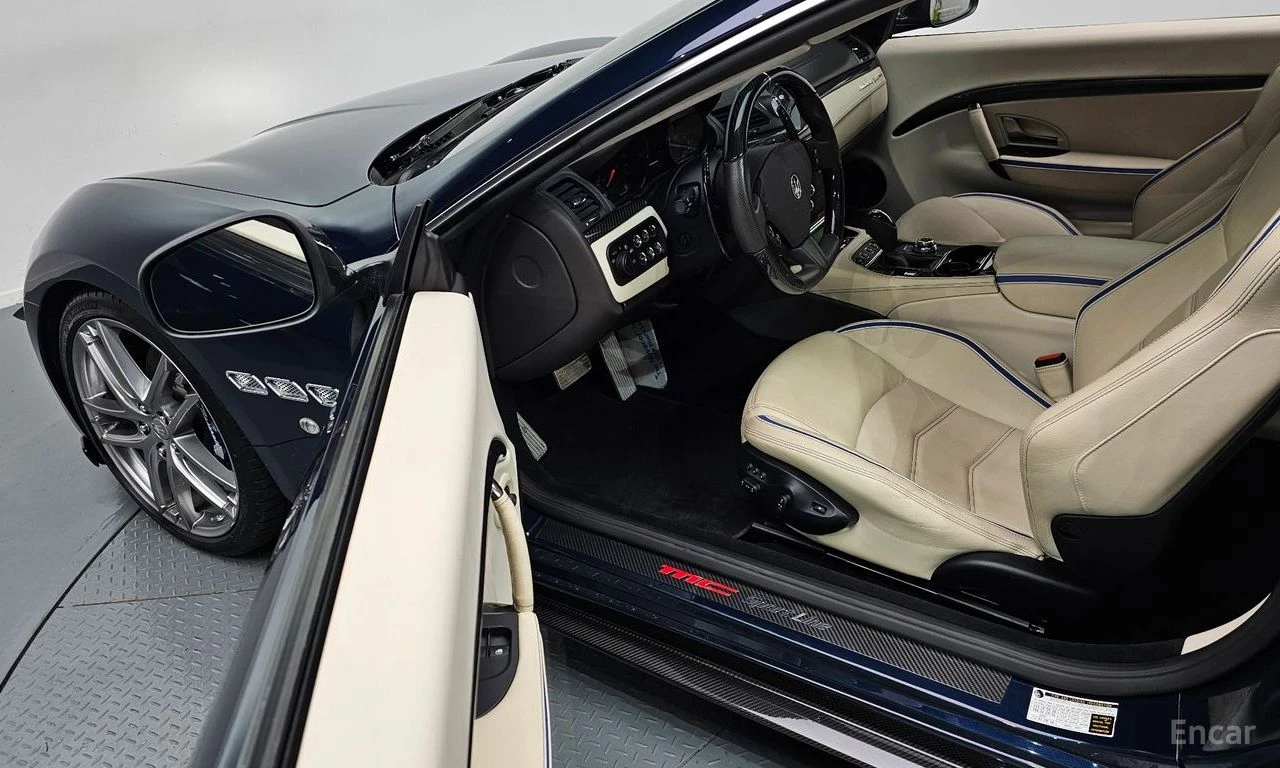 Maserati GranTurismo 4.7 SPORT* КОЖА* ПОДГРЕВ* КАМЕРИ* BOSE, снимка 9 - Автомобили и джипове - 54608466