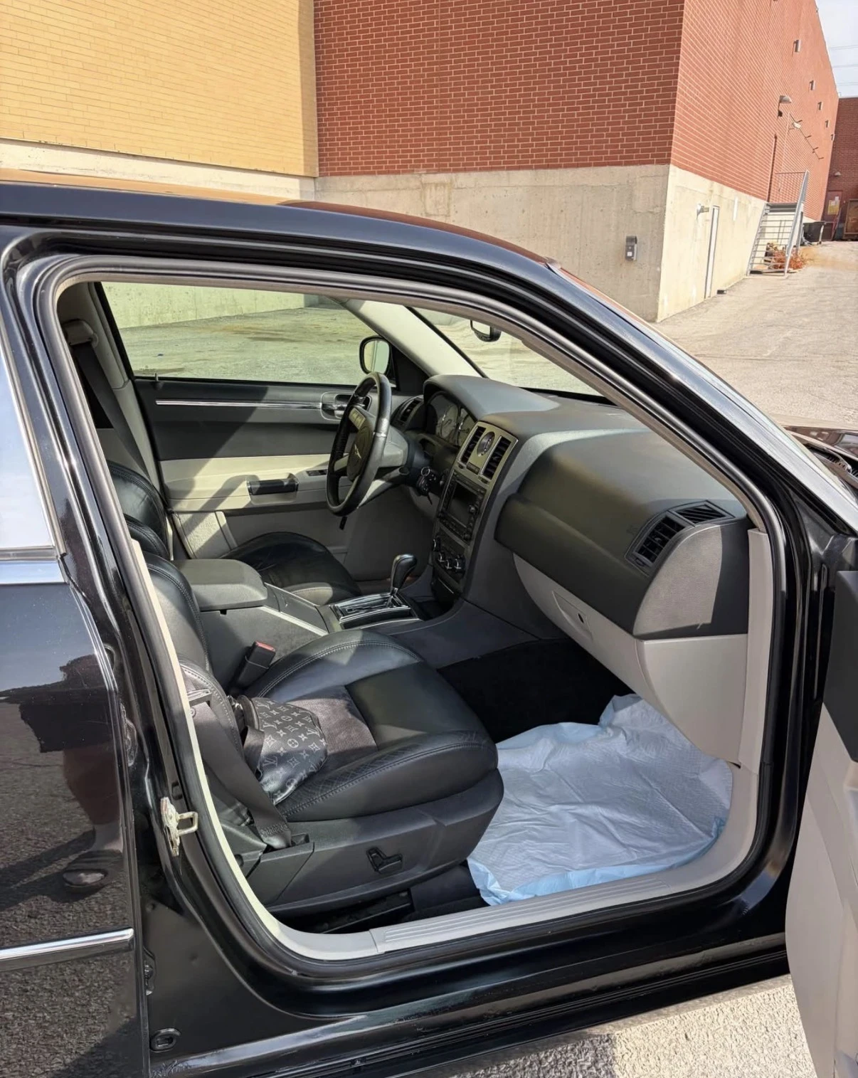 Chrysler 300c SRT8 * ������� * ���� * CARFAX *  | Mobile.bg � ����������� 6
