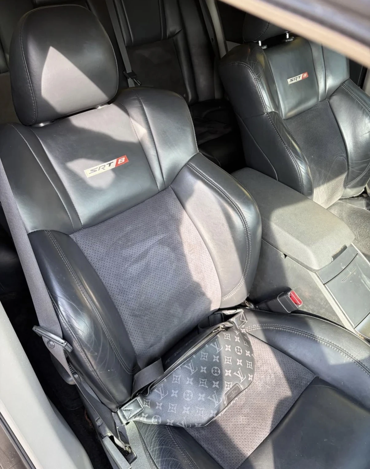 Chrysler 300c SRT8 * ������� * ���� * CARFAX *  | Mobile.bg � ����������� 9