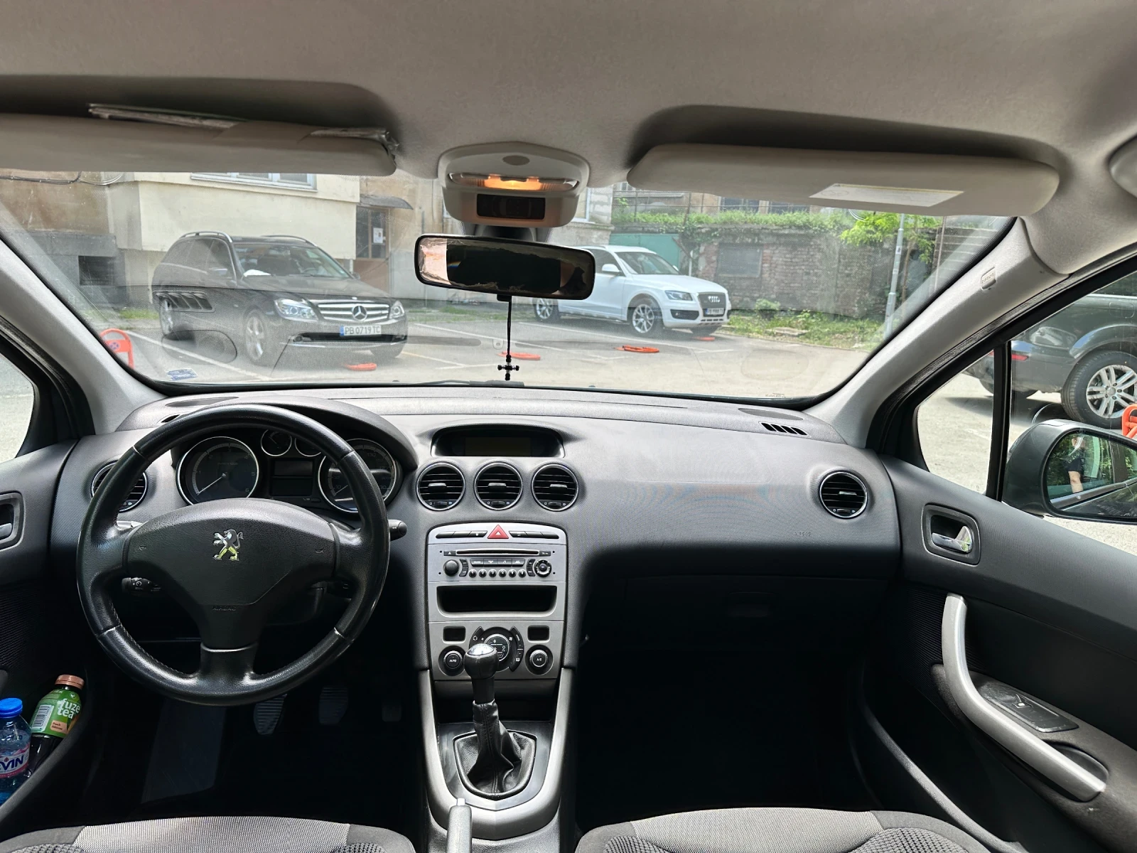 Peugeot 308 1.6 HDI, снимка 8 - Автомобили и джипове - 54724379