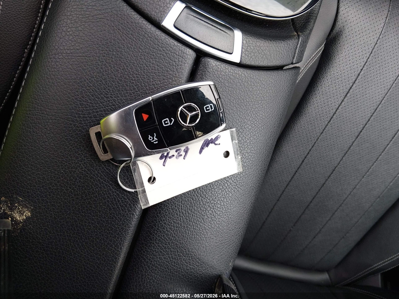 Mercedes-Benz E 300 4MATIC LUXURY* ПОДГРЕВ* BURMESTER* АМБИЕНТ* КАМЕРА, снимка 12 - Автомобили и джипове - 54810932
