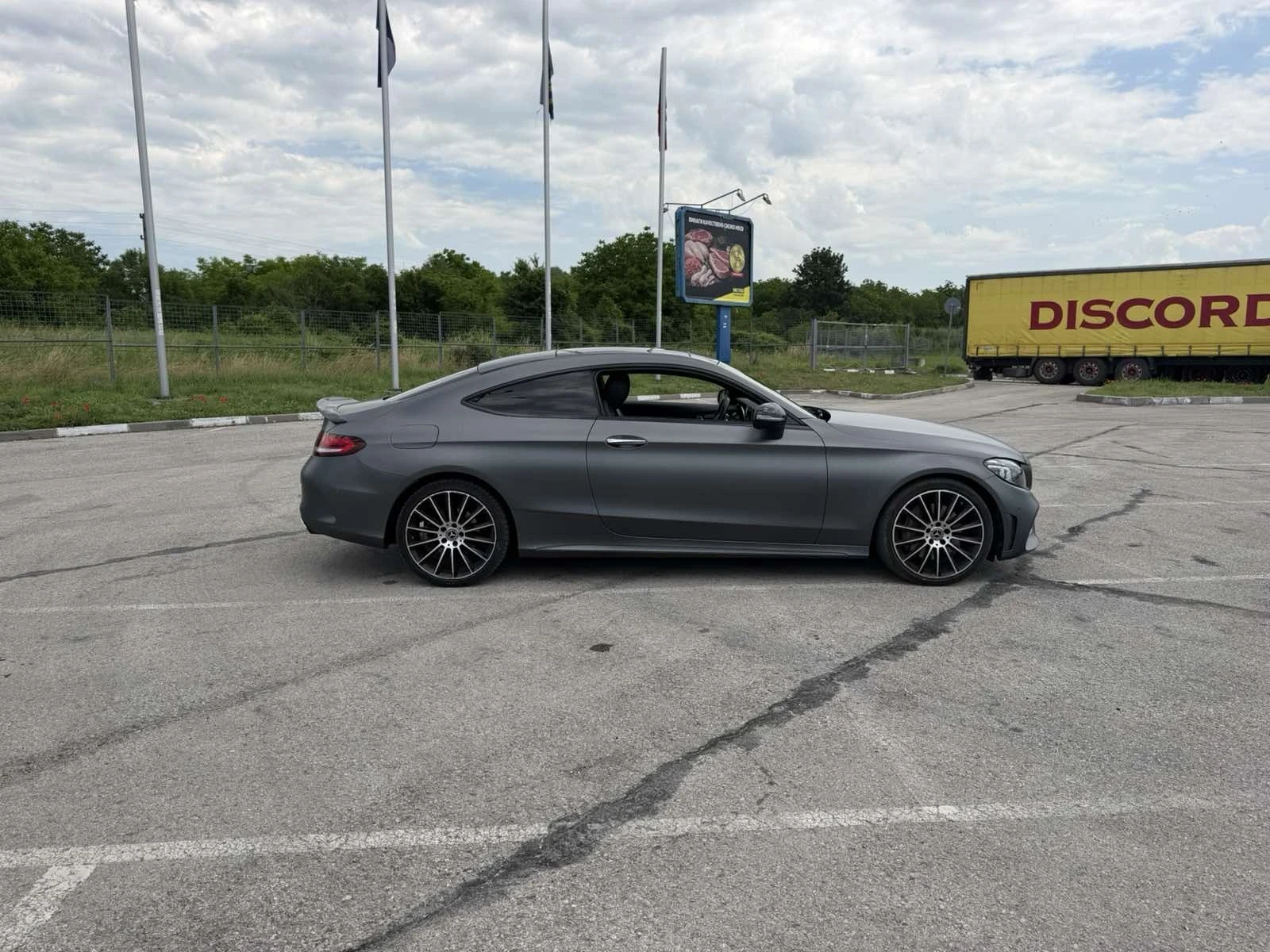 Mercedes-Benz C 300 d4MATIK AMG PANO DISTR HEAD UP MEMORY, снимка 5 - Автомобили и джипове - 54889983