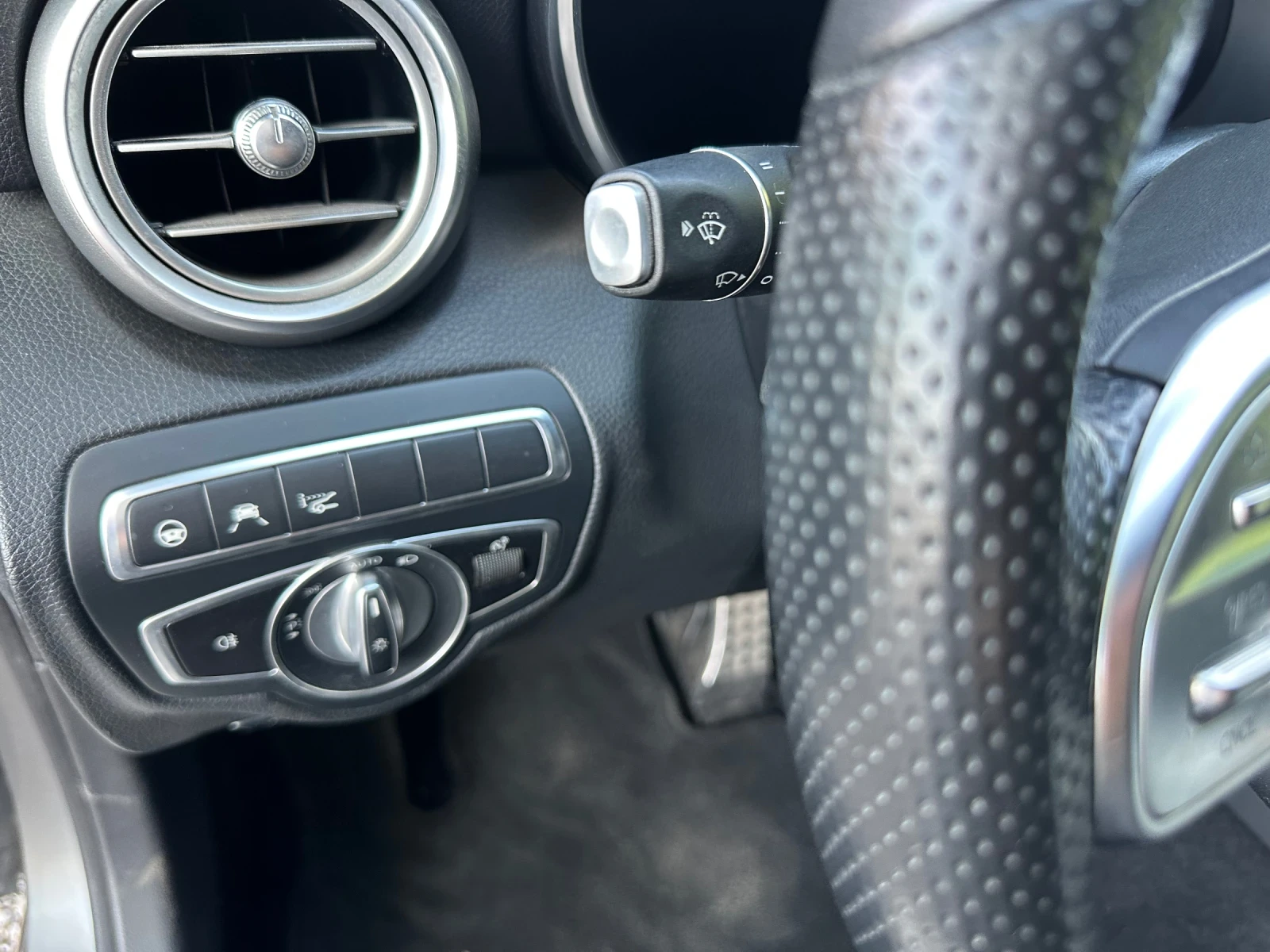 Mercedes-Benz C 300 d4MATIK AMG PANO DISTR HEAD UP MEMORY, снимка 14 - Автомобили и джипове - 54889983