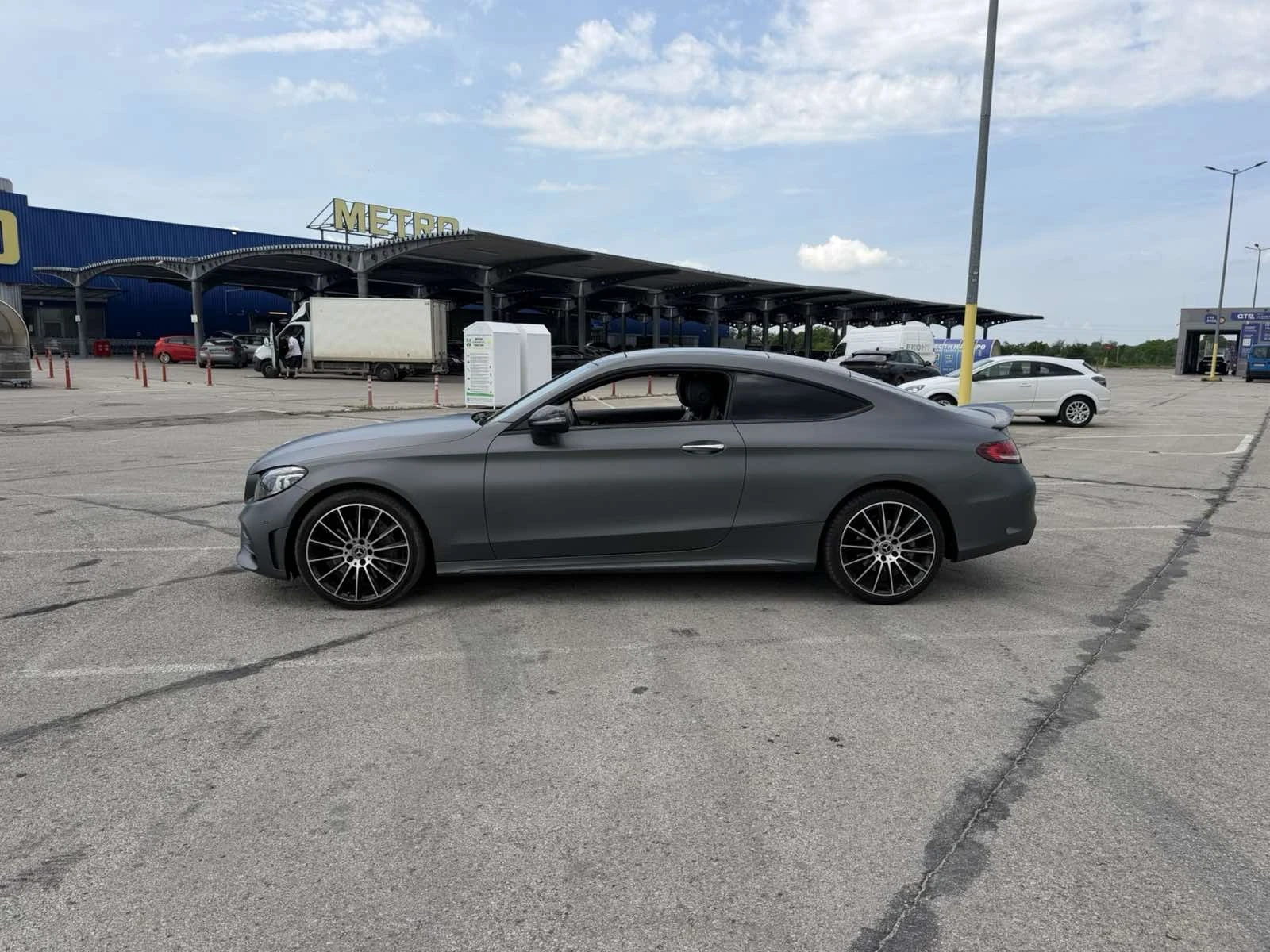 Mercedes-Benz C 300 d4MATIK AMG PANO DISTR HEAD UP MEMORY, снимка 2 - Автомобили и джипове - 54889983