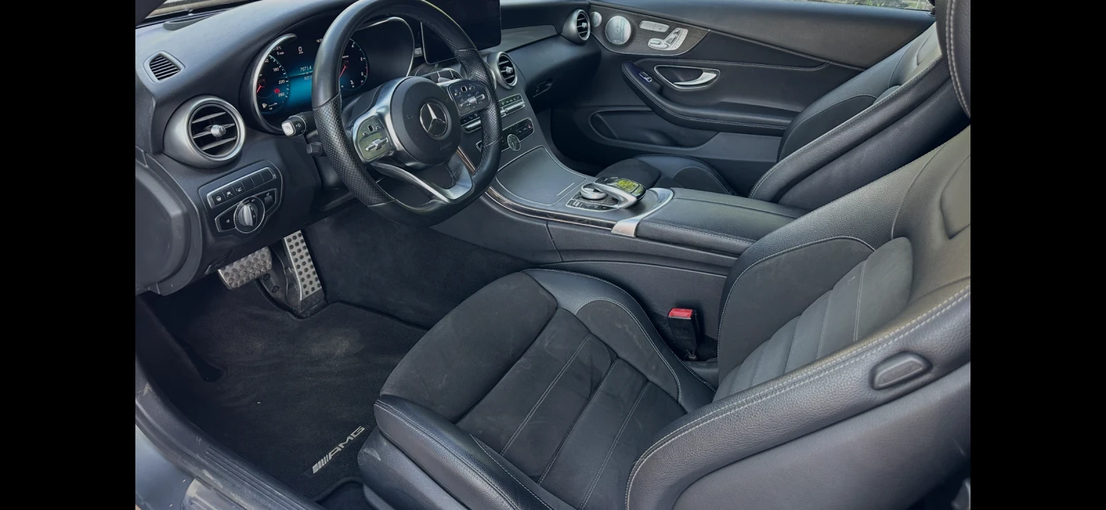 Mercedes-Benz C 300 d4MATIK AMG PANO DISTR HEAD UP MEMORY, снимка 11 - Автомобили и джипове - 54889983