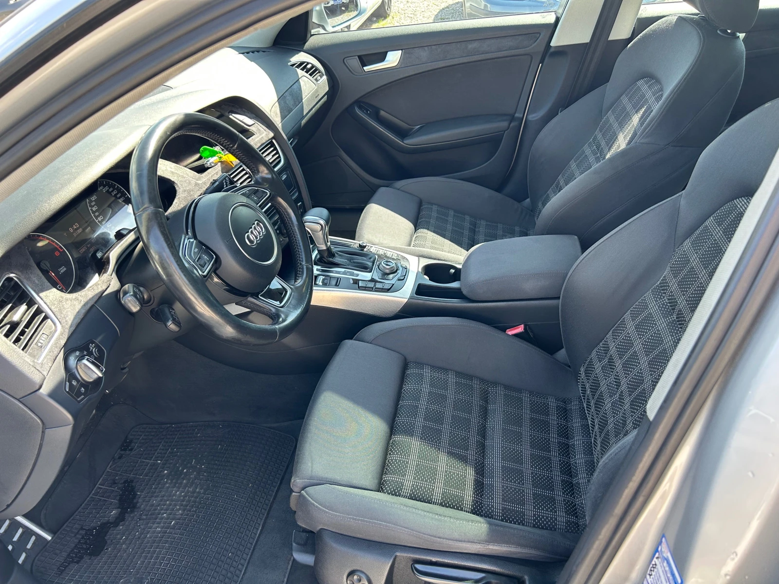 Audi A4 2.0TDI EURO5B S-LINE, снимка 9 - Автомобили и джипове - 55358307