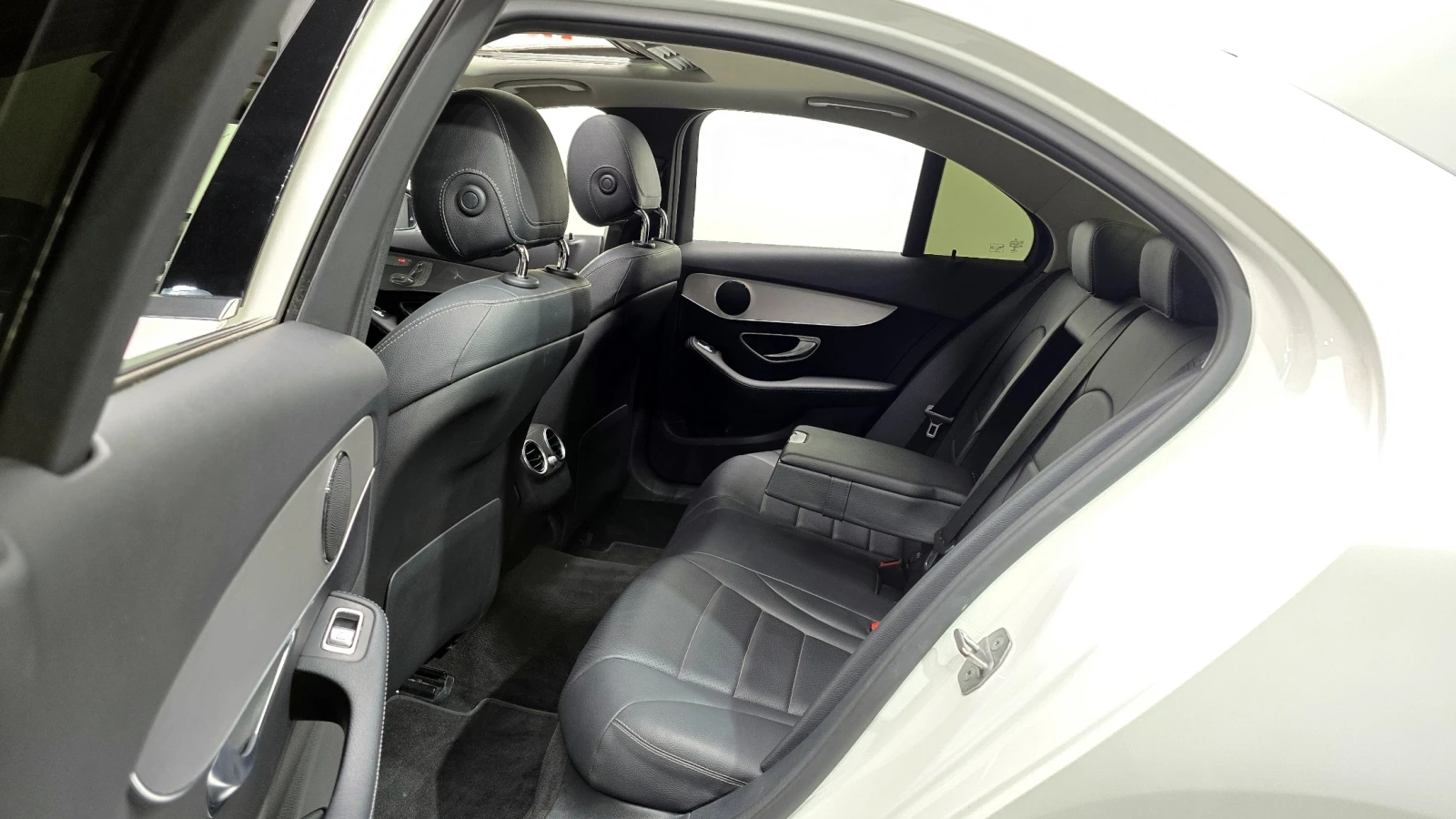 Mercedes-Benz C 200 C200 Avantgarde | HUD | MEMORY | Панорама, снимка 12 - Автомобили и джипове - 55432411