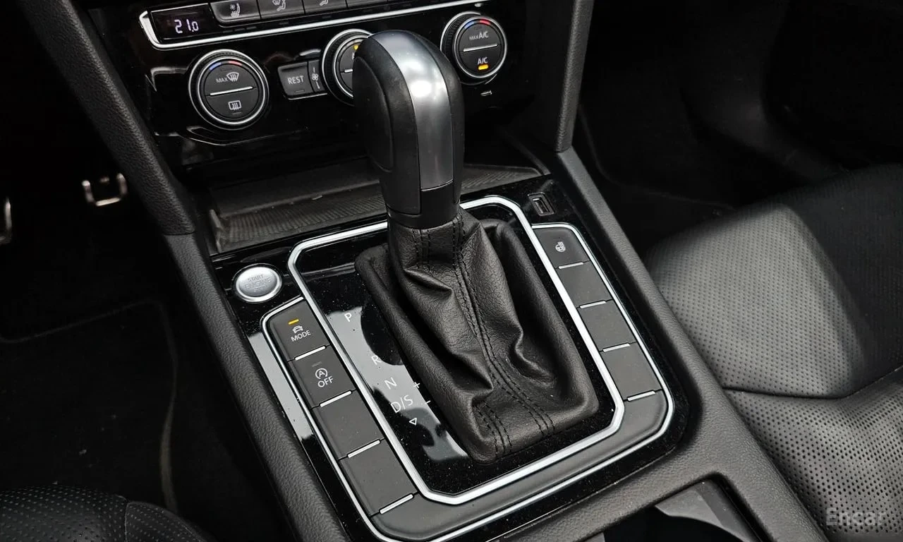 VW Arteon  R LIINE 4Motion / СЕРТИФИКАТ ЗА ОТЛИЧНО КАЧЕСТВО , снимка 9 - Автомобили и джипове - 55924754
