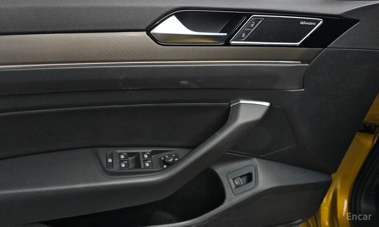 VW Arteon  R LIINE 4Motion / СЕРТИФИКАТ ЗА ОТЛИЧНО КАЧЕСТВО , снимка 17 - Автомобили и джипове - 55924754