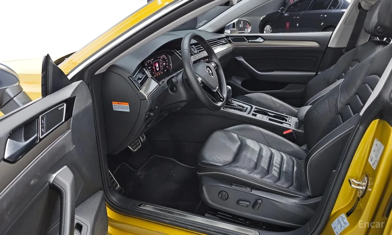 VW Arteon  R LIINE 4Motion / СЕРТИФИКАТ ЗА ОТЛИЧНО КАЧЕСТВО , снимка 11 - Автомобили и джипове - 55924754