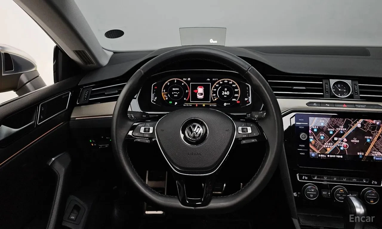 VW Arteon  R LIINE 4Motion / СЕРТИФИКАТ ЗА ОТЛИЧНО КАЧЕСТВО , снимка 13 - Автомобили и джипове - 55924754