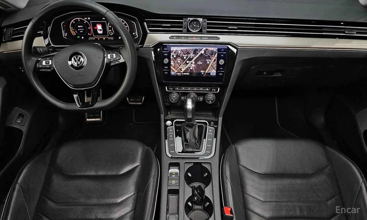 VW Arteon  R LIINE 4Motion / СЕРТИФИКАТ ЗА ОТЛИЧНО КАЧЕСТВО , снимка 7 - Автомобили и джипове - 55924754
