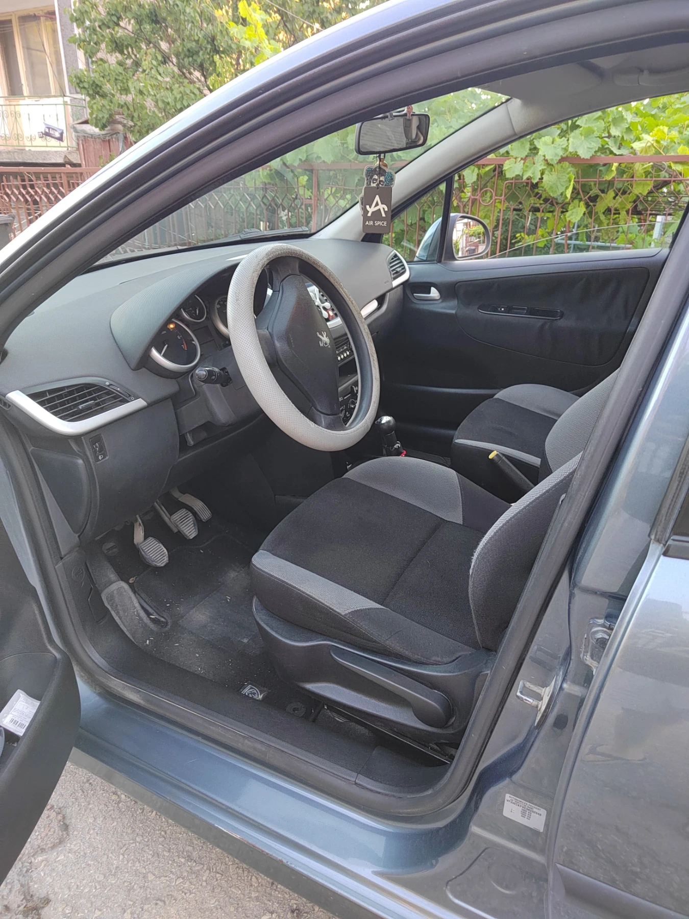 Peugeot 207, снимка 14 - Автомобили и джипове - 56049073