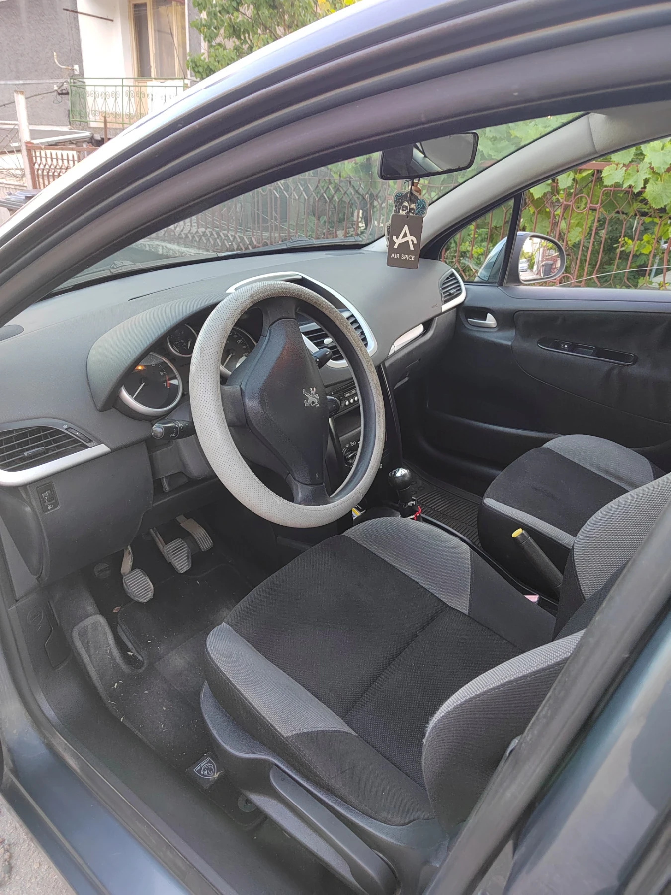 Peugeot 207, снимка 9 - Автомобили и джипове - 56049073