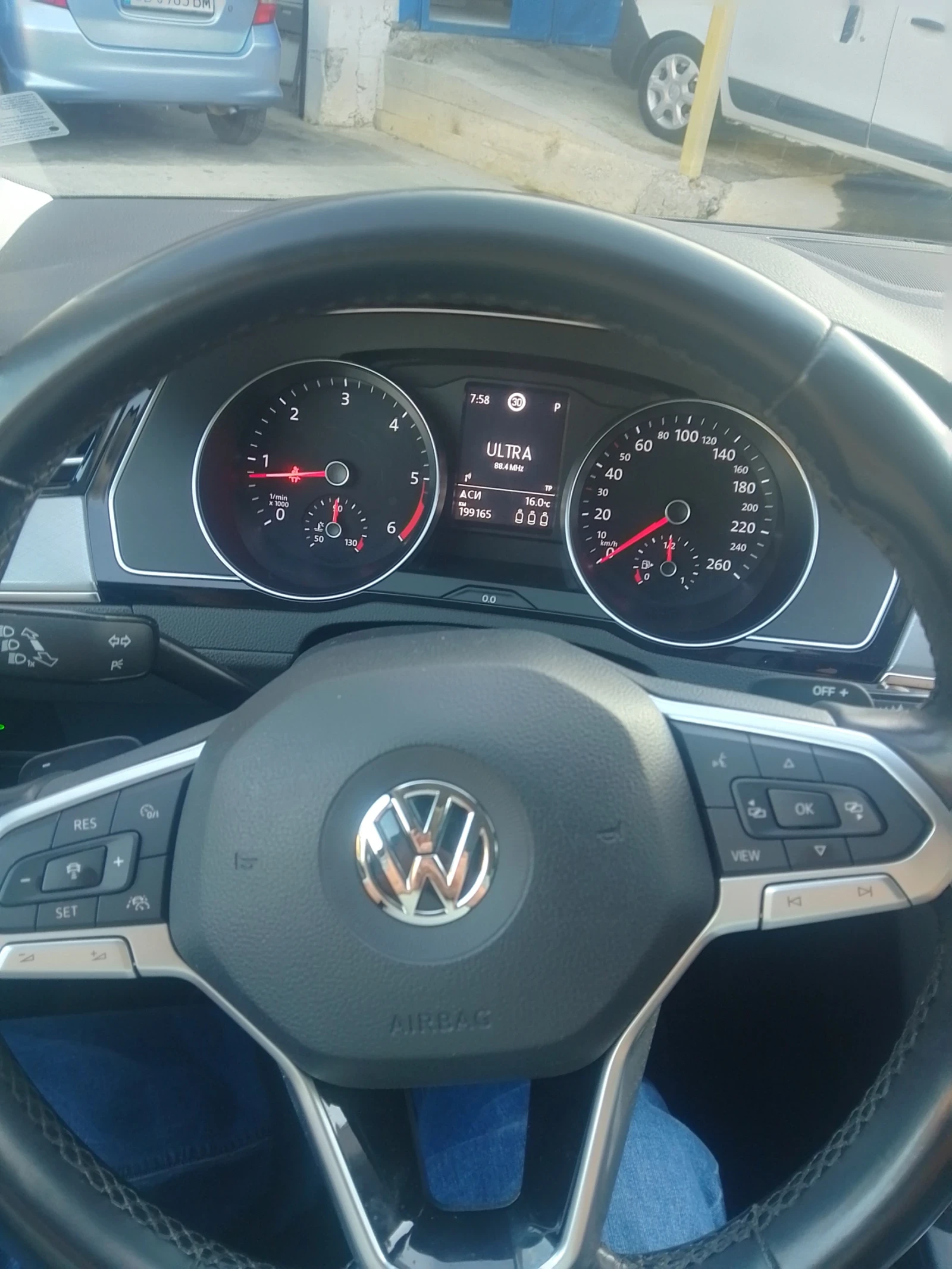 VW Passat, снимка 7 - Автомобили и джипове - 56099478