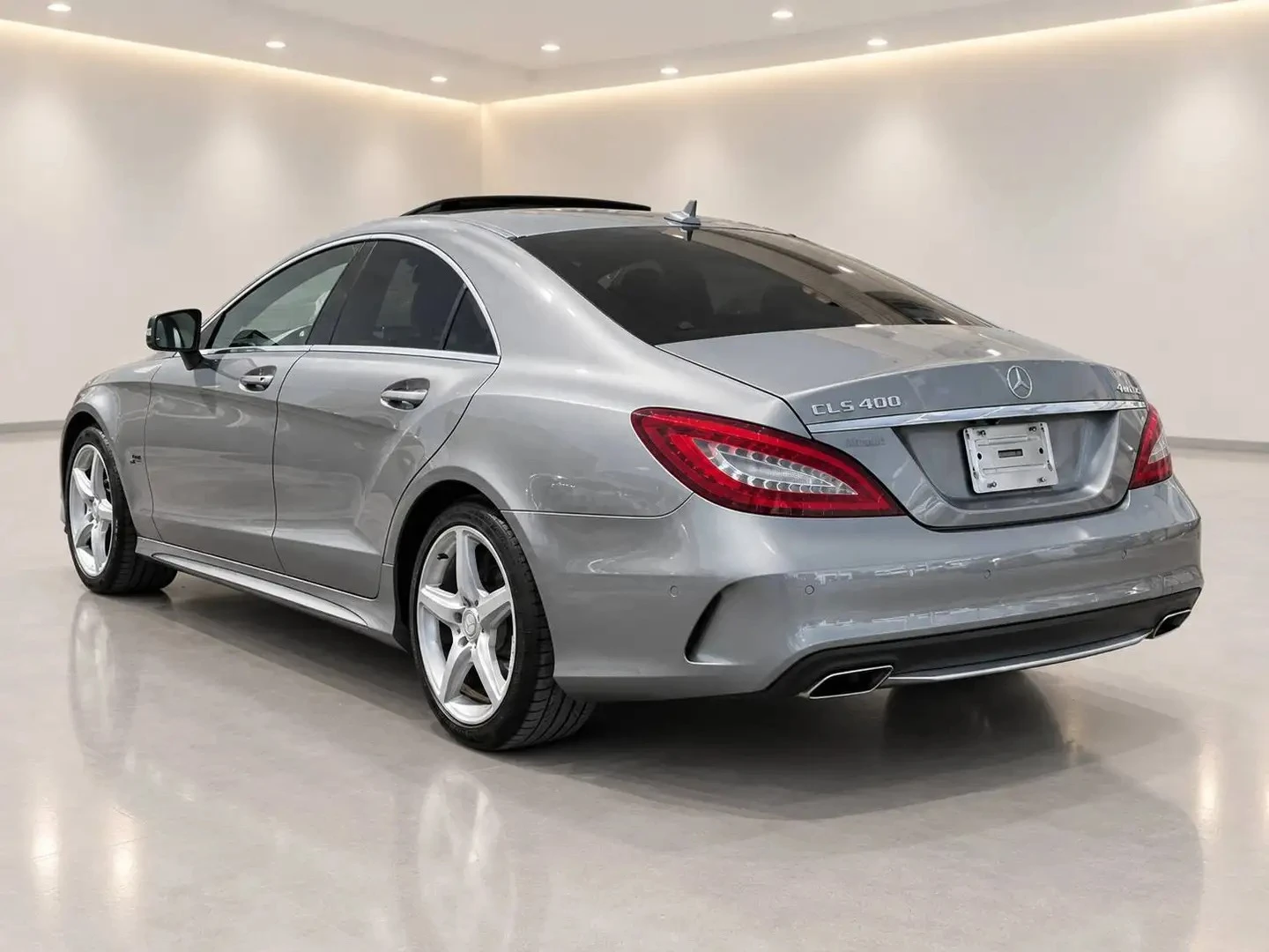 Mercedes-Benz CLS 400 AMG pkg Цена до България & АвтоКредит, снимка 2 - Автомобили и джипове - 56130228