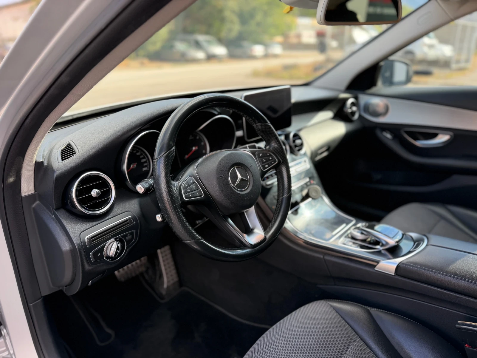 Mercedes-Benz C 220 AMG пакет, снимка 10 - Автомобили и джипове - 56261111