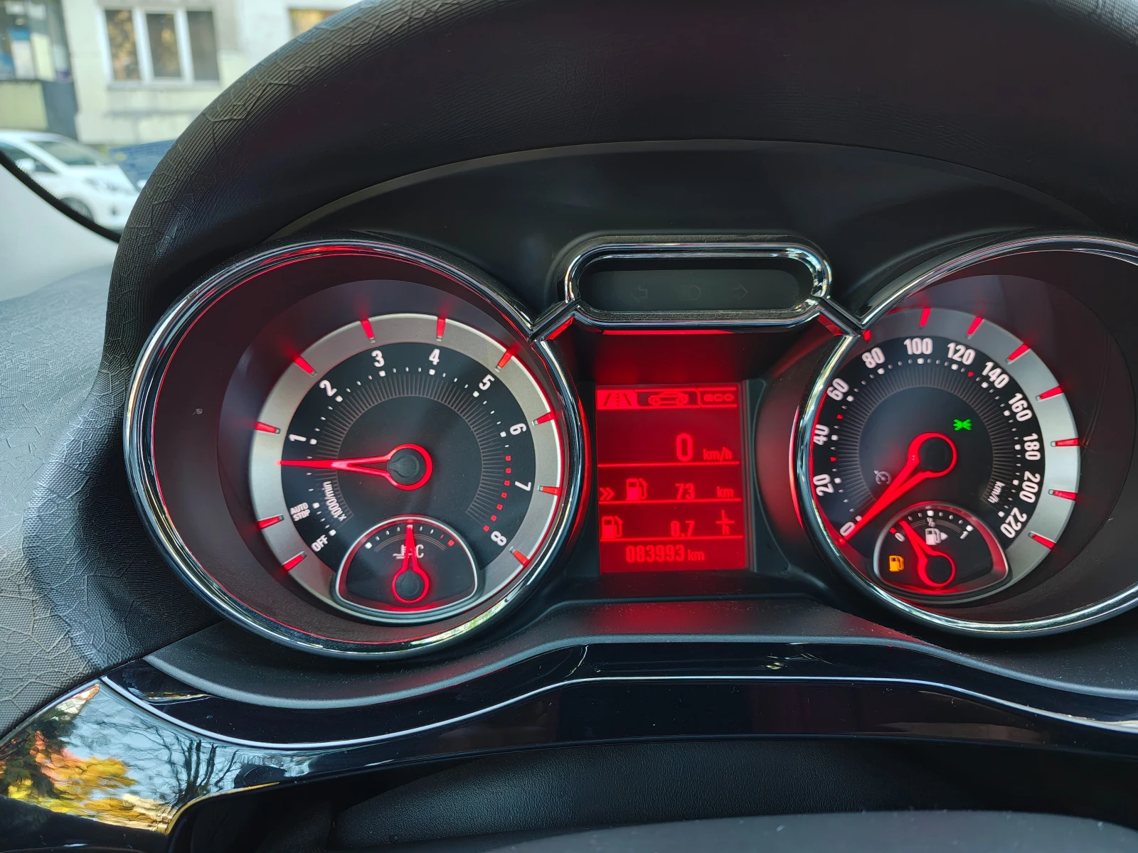 Opel Adam, снимка 5 - Автомобили и джипове - 56568385
