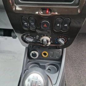 Dacia Duster 1.6i LPG , 4X4, снимка 12