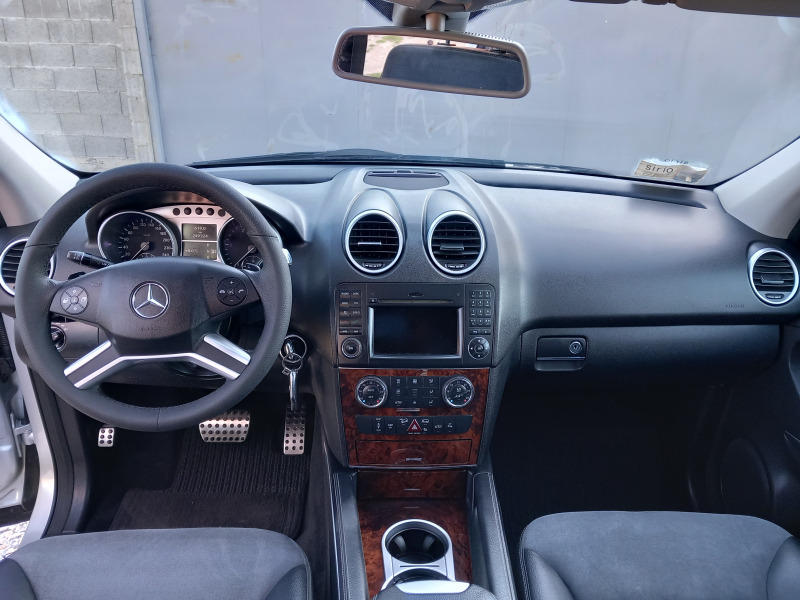 Mercedes-Benz ML 320, снимка 12 - Автомобили и джипове - 45953333