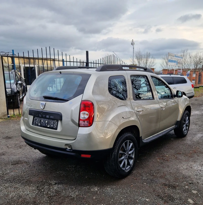 Dacia Duster 1.6i LPG , 4X4, снимка 4 - Автомобили и джипове - 52695881