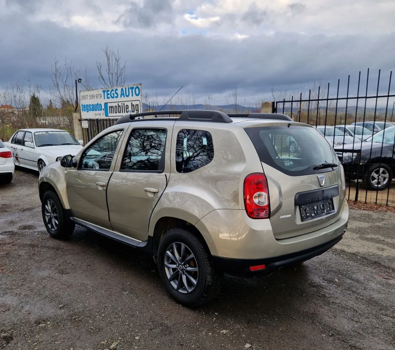 Dacia Duster 1.6i LPG , 4X4, снимка 3 - Автомобили и джипове - 52695881