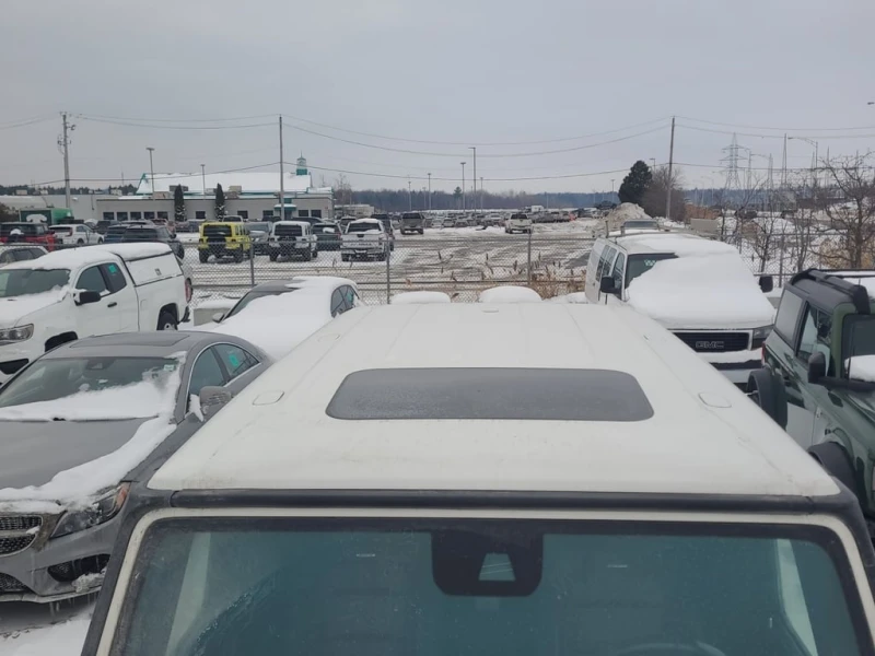 Mercedes-Benz G 63 AMG * CARFAX * БЕЗ ПЪРВОНАЧАЛНА ВНОСКА, снимка 15 - Автомобили и джипове - 53363138