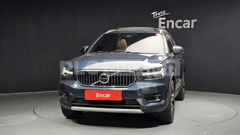 Volvo XC40 2.0 * ВКЛЮЧЕН ТЕХНОТЕСТ И ПРЕГЛЕД* , снимка 3 - Автомобили и джипове - 54193986