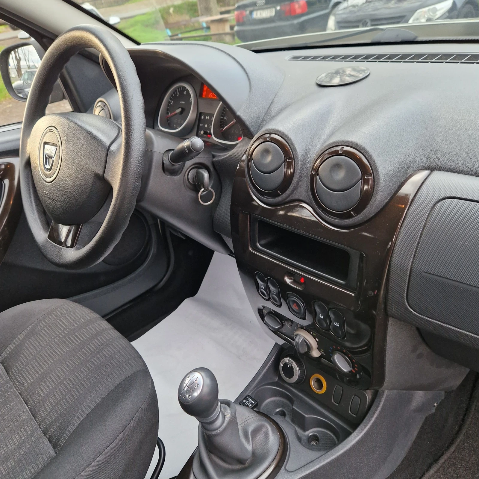 Dacia Duster 1.6i LPG , 4X4 | Mobile.bg   11