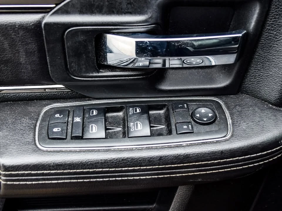 Dodge RAM 1500 * SPORT* FULL* ПОДГРЕВ* ОБДУХВАНЕ* , снимка 12 - Автомобили и джипове - 54201143