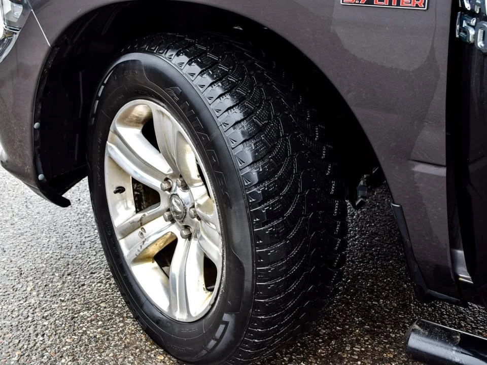 Dodge RAM 1500 * SPORT* FULL* ПОДГРЕВ* ОБДУХВАНЕ* , снимка 8 - Автомобили и джипове - 54201143