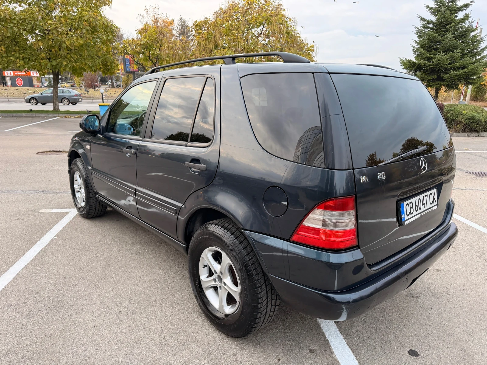 Mercedes-Benz ML 320, снимка 6 - Автомобили и джипове - 56525916
