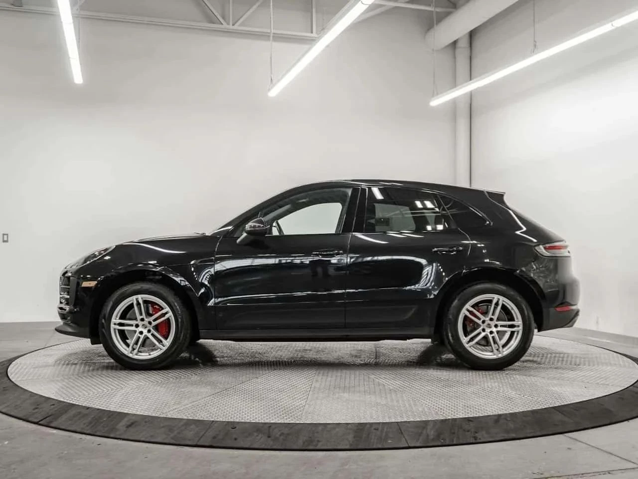 Porsche Macan, снимка 2 - Автомобили и джипове - 56688682