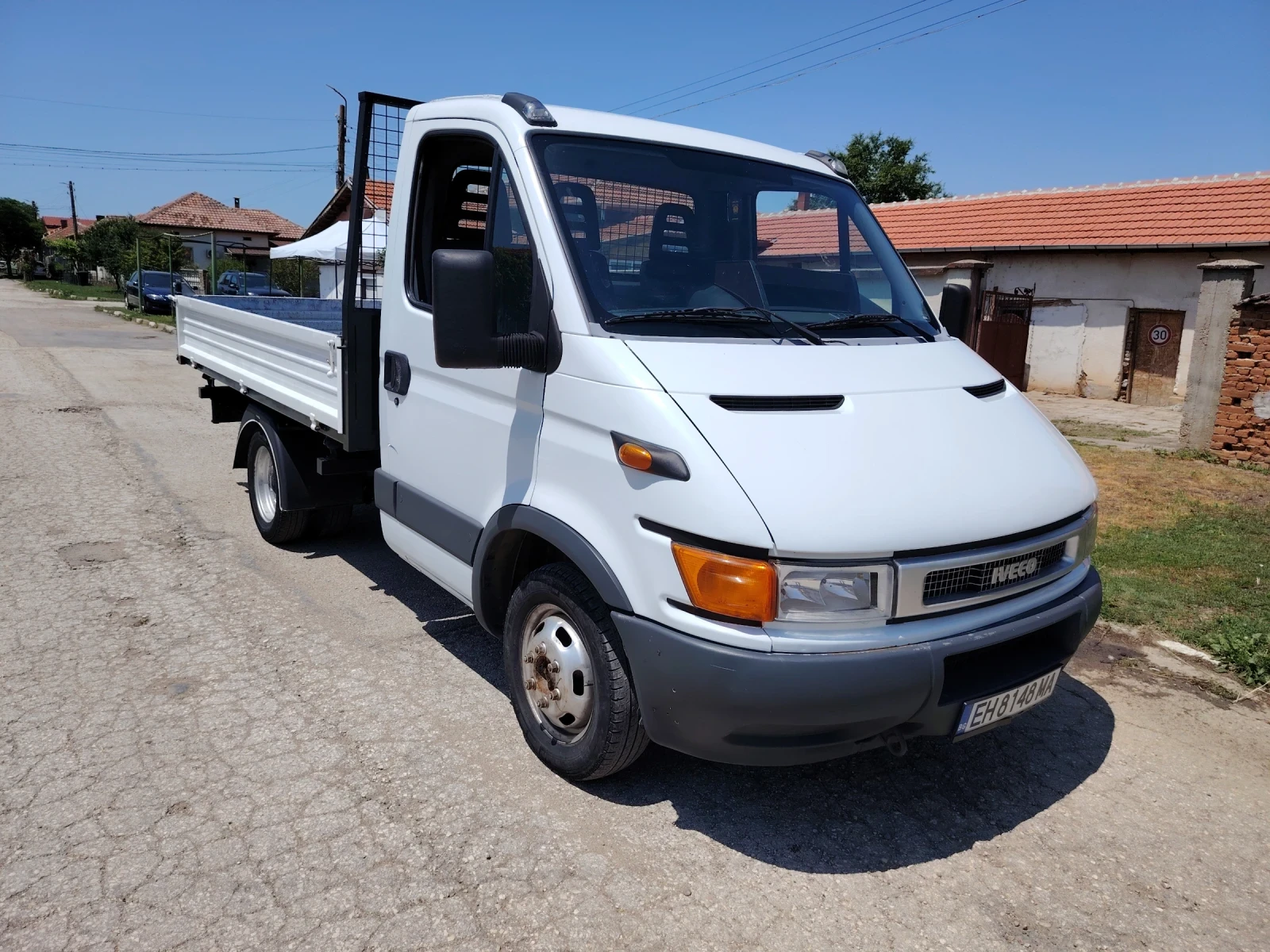 Iveco 35c13 Тристранен самосвал 2.8 D + Мини Багер JCB 1.8т - изображение 3