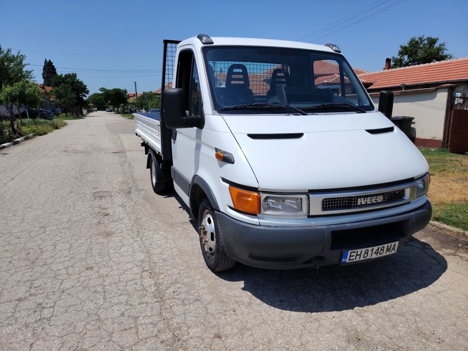 Iveco 35c13 Тристранен самосвал 2.8 D + Мини Багер JCB 1.8т - изображение 4