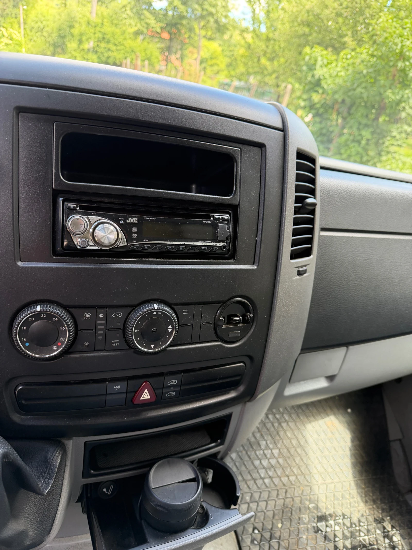 VW Crafter, снимка 7 - Бусове и автобуси - 54900678