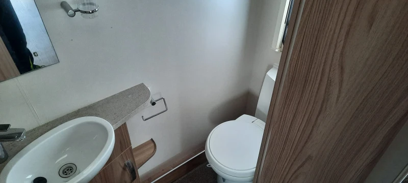 Каравана Sprite Cruzer 492 SR, снимка 14 - Каравани и кемпери - 53445576