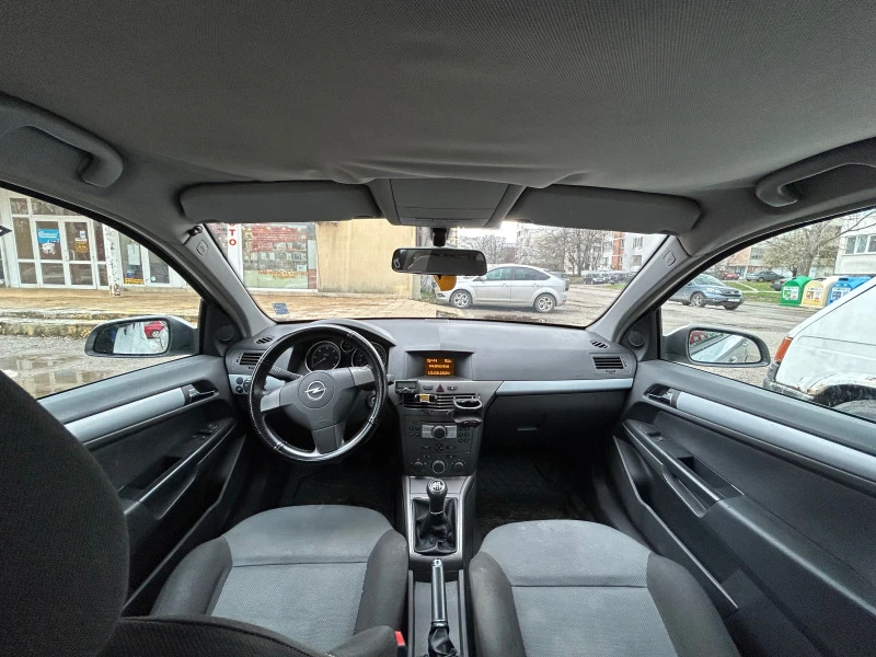 Opel Astra, снимка 13 - Автомобили и джипове - 48011528