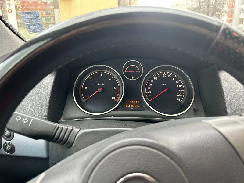 Opel Astra, снимка 7 - Автомобили и джипове - 49146780