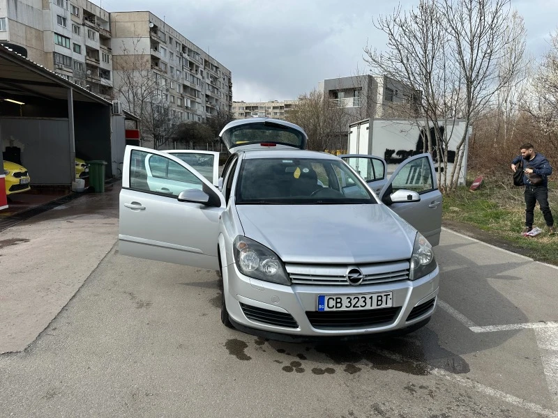 Opel Astra, снимка 3 - Автомобили и джипове - 48011528