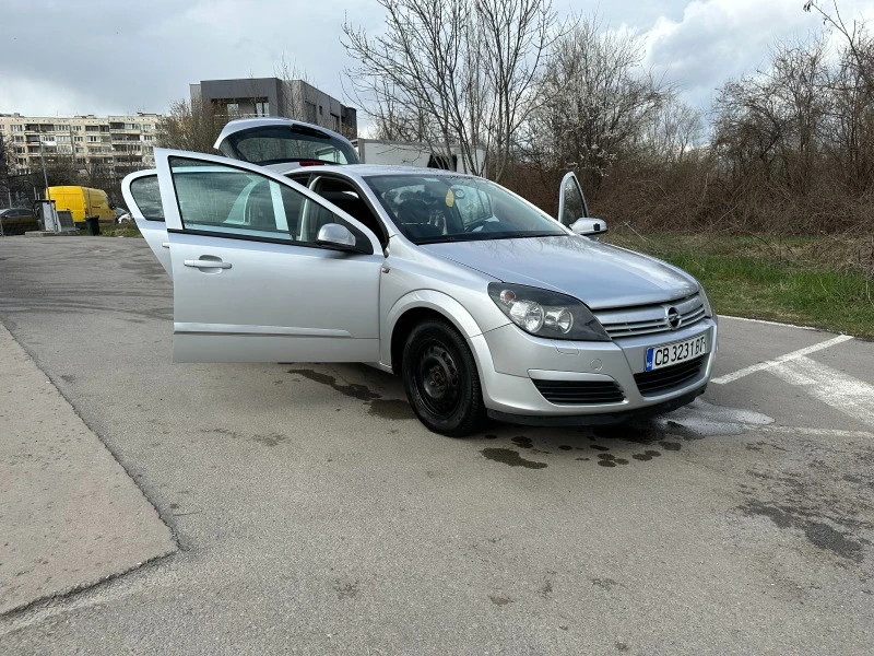 Opel Astra, снимка 4 - Автомобили и джипове - 48011528